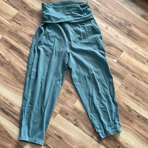 lululemon Align Ribbed Waist Crop Jogger Size 6
